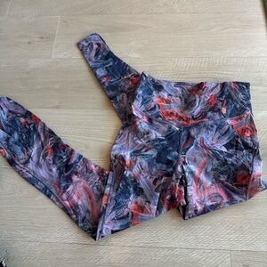 Lululemon limited Edition Leggings - Runner’s NWOT Size 4